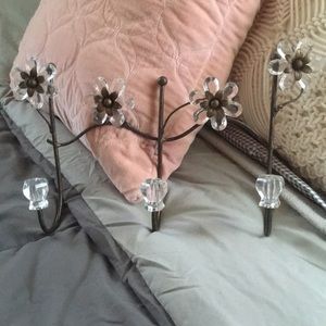 Flower hanger